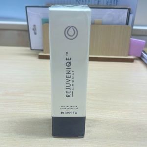 Monat Rejuvenique Oil